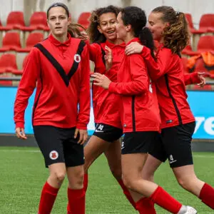 Meisjesafdeling zoekt trainers