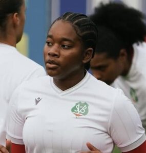 Onze Ayani Emanuelson in Surinaams Elftal